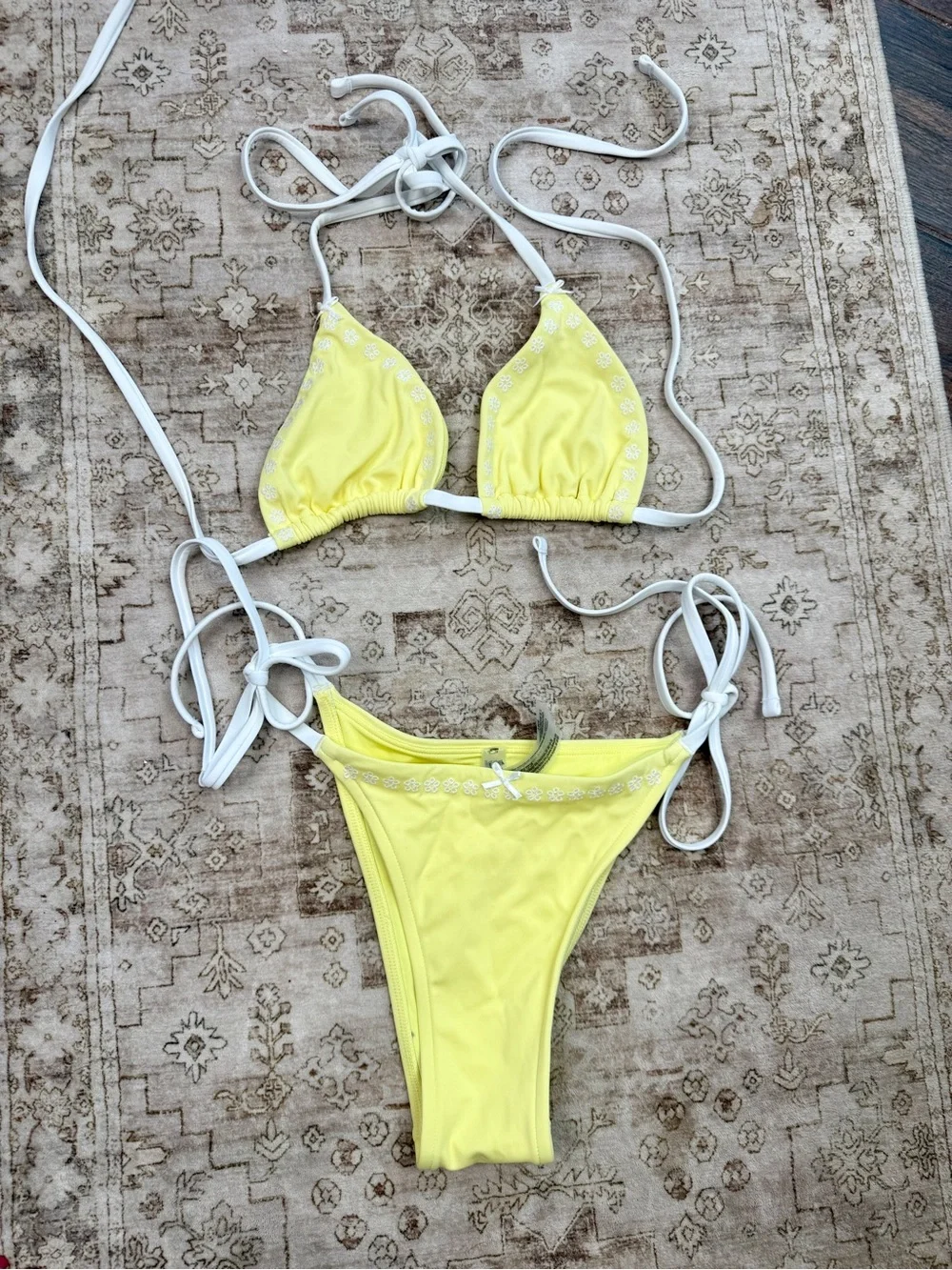 Frankie’s bikinis Yellow bikini set NWOT